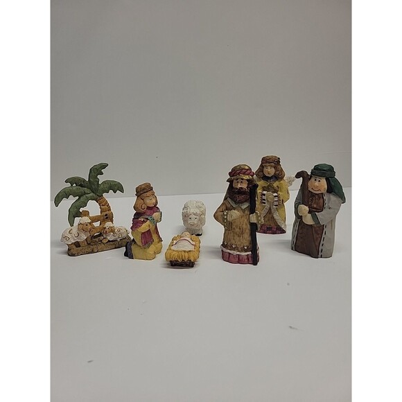 NATIVITY SET RESIN 7 PIECE 4” TABLETOP NATIVITY - Picture 2 of 14